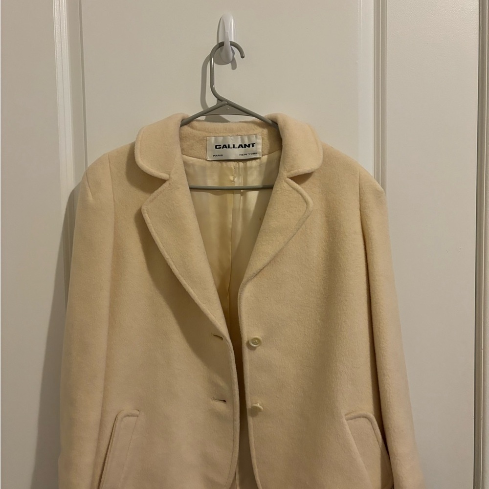Women's vintage cream Coat